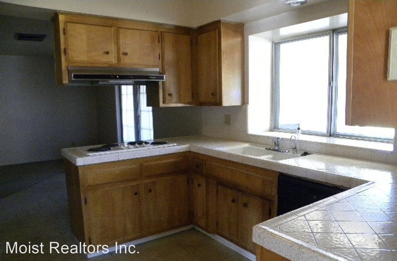 35004 Grape Ave - Photo 3 of 3