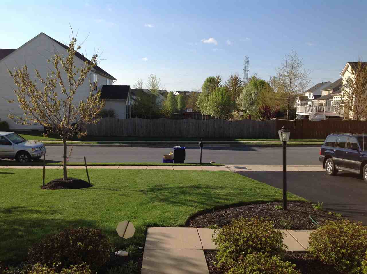 1828 Weybridge Rd - Photo 2 of 15