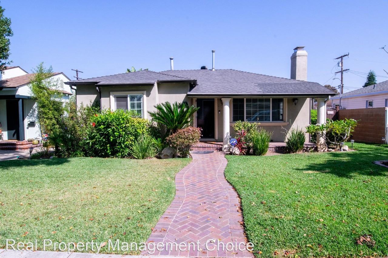 2407 W 157th St - Photo 2 of 21