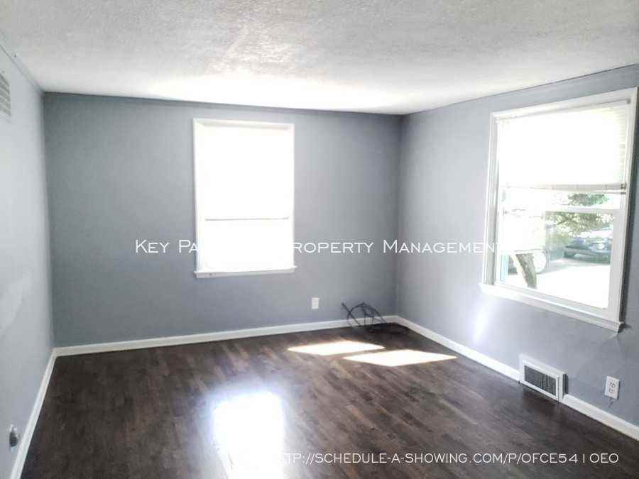 7809 Madison Ave - Photo 2 of 10