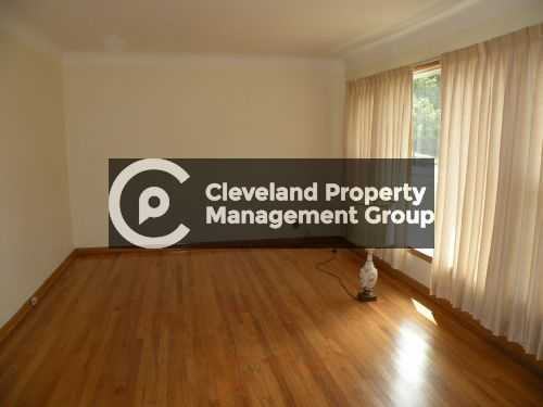 4965 Corliss Rd - Photo 3 of 10