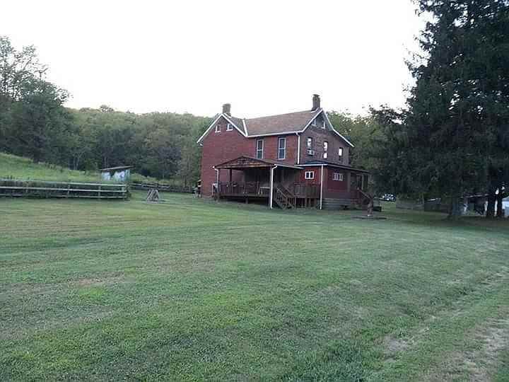 879 Washington Rd - Photo 3 of 14