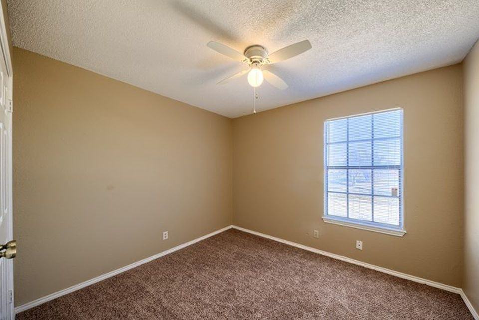 1538 Alameda Ave - Photo 3 of 8