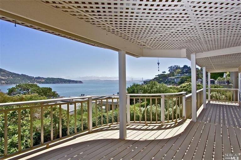 2280 Paradise Dr Apt 2 - Photo 2 of 13