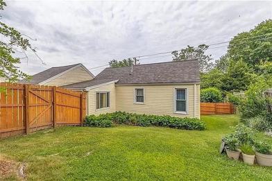 601 Virginia Ave, Rochester, PA 15074 3 Bedroom Apartment 