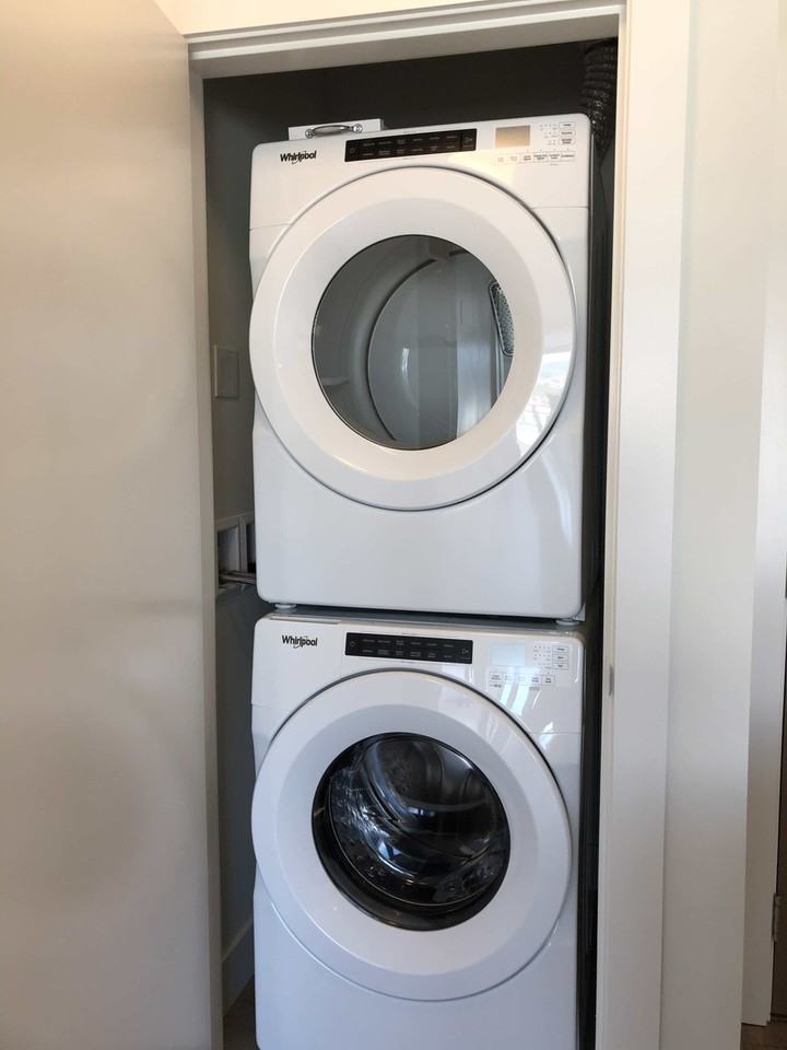 258 Nelson's Crt - Photo 3 of 4