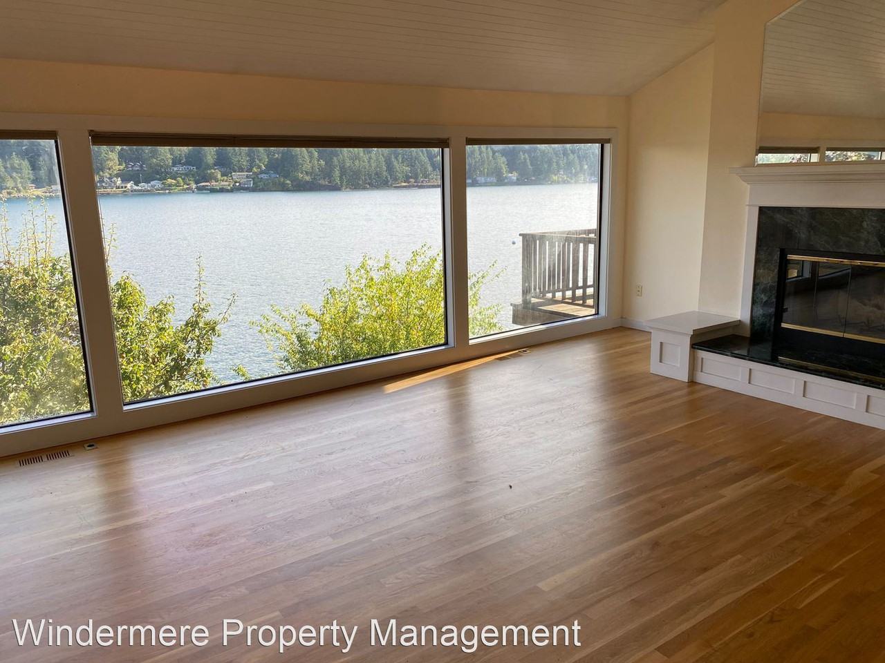 3270 Point White Dr Ne - Photo 2 of 21