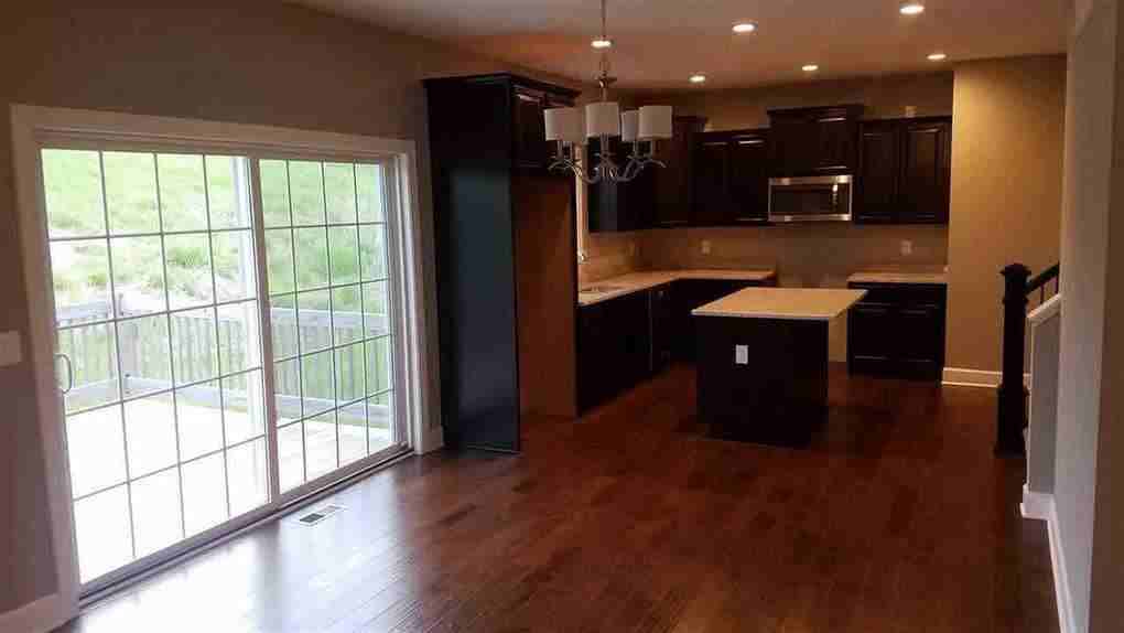 9 Blackstone Ct - Photo 2 of 20