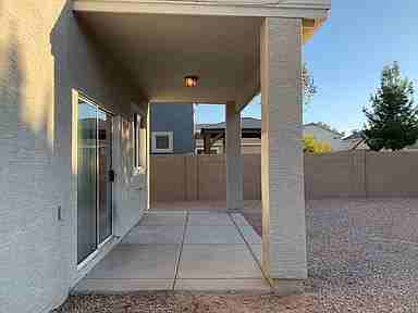 1408 S 122nd Ave - Photo 3 of 12