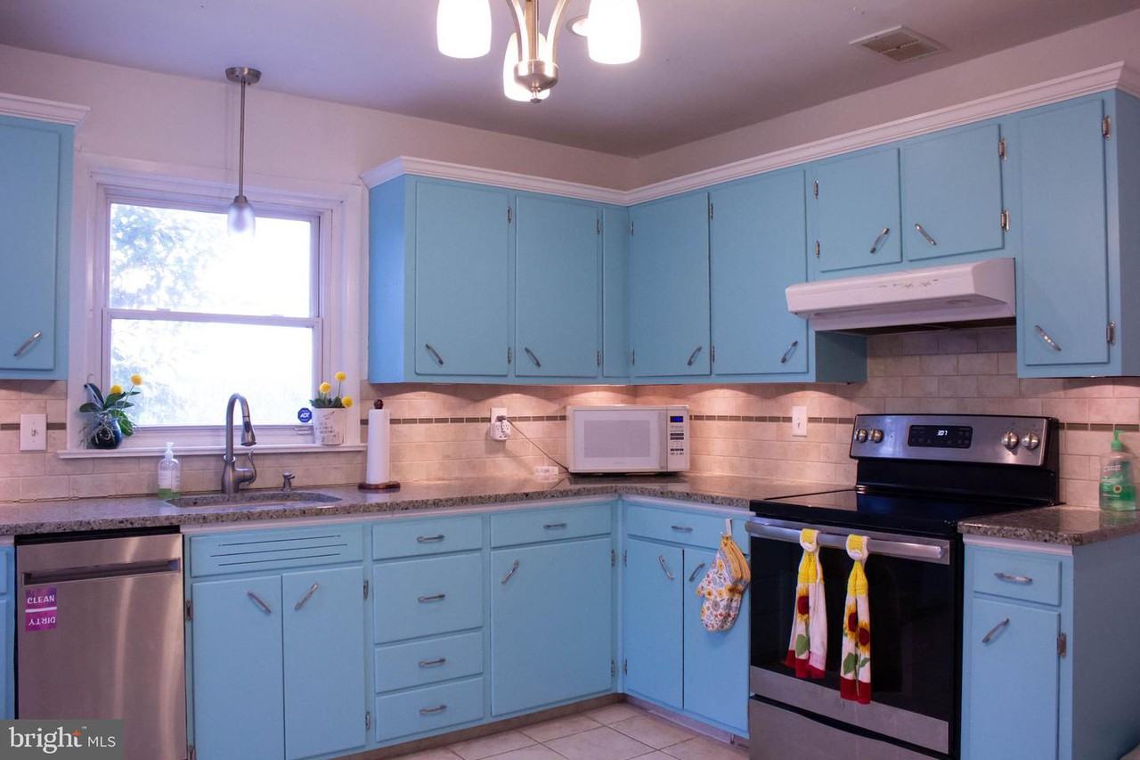 1883 Limekiln Rd - Photo 3 of 16