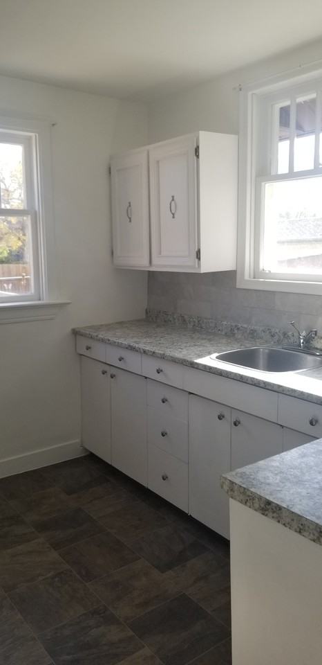 1029 Athol Street - Photo 2 of 10