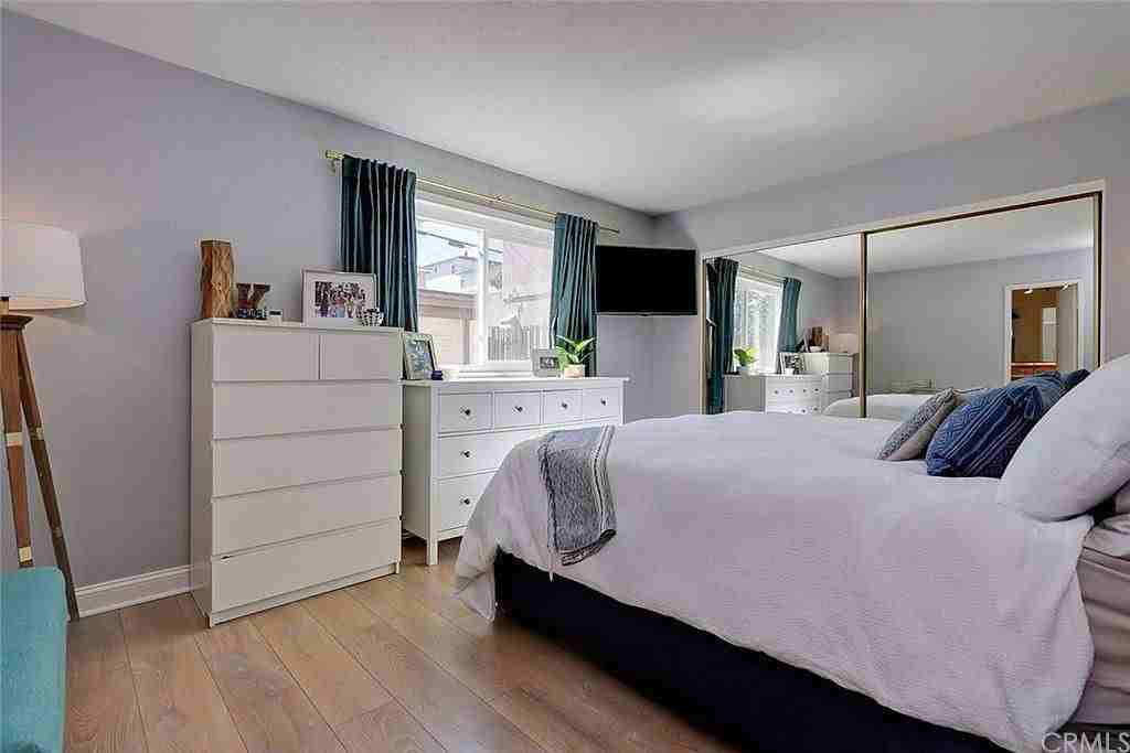 Felton Ln & Gates Ave #APT 2