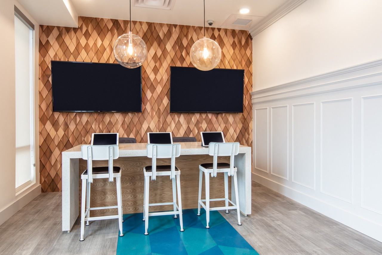 Student Housing - Evolve on Main - Photo 3 of 29