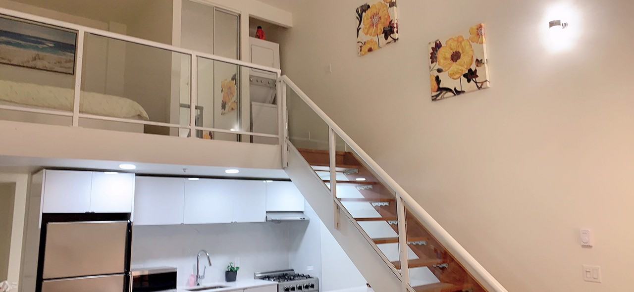 933 Seymour St - Photo 5 of 14