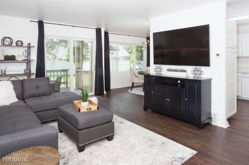 626 626 S 38th St W 13 - Photo 2 of 20