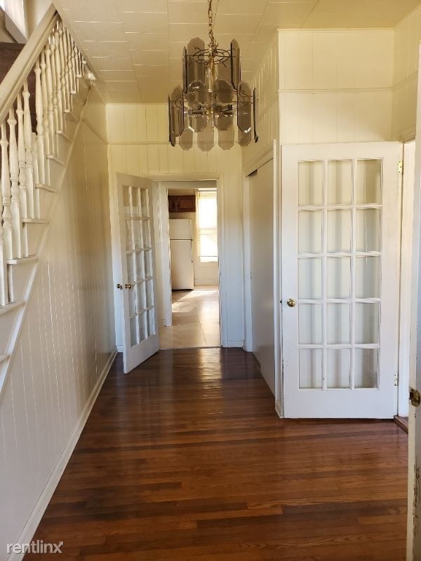 656 Christian St - Photo 3 of 17