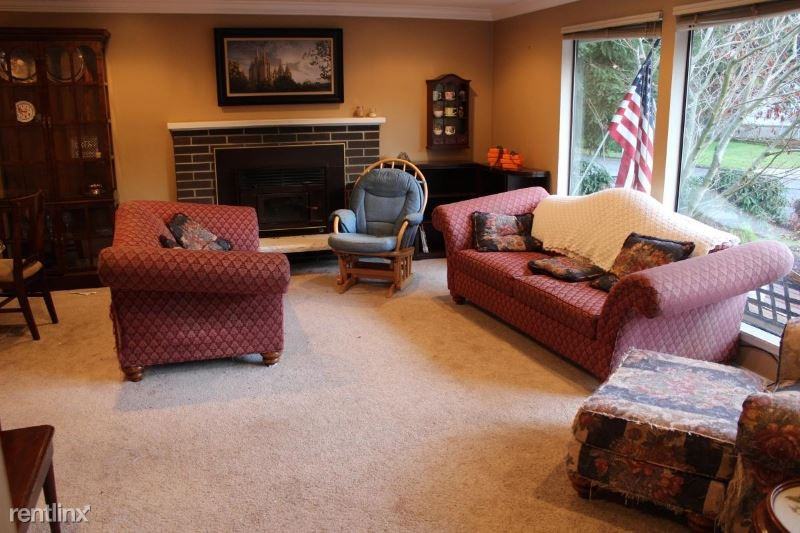 219 219th Pl Se - Photo 2 of 9