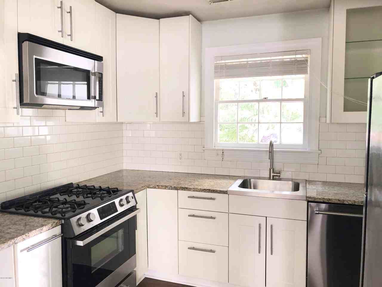 410 N 21st St - Photo 3 of 11