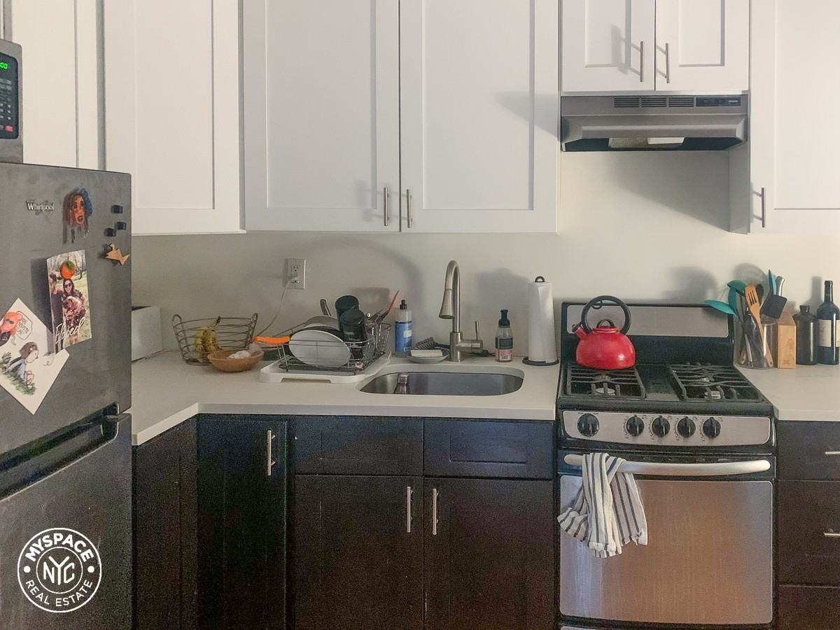 807 Saint Johns Pl #2CX