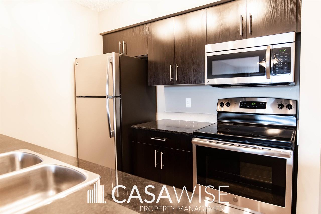 3207 - 3207 James Mowatt Trail Sw - Photo 3 of 27