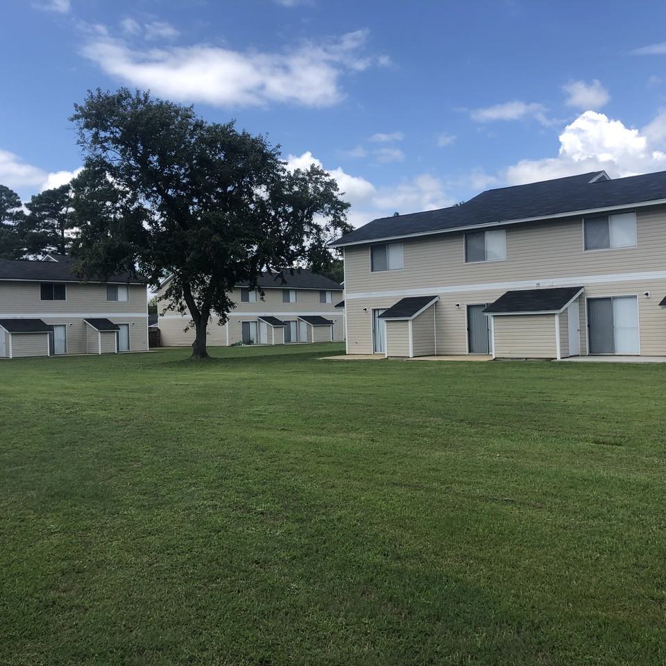 Palmetto Pointe Townhomes - Photo 3 of 7