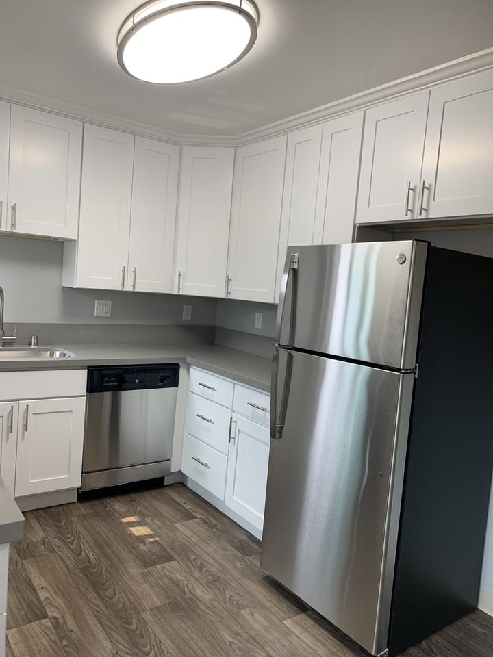 720 North Fair Oaks Avenue #84 - Photo 3 of 17