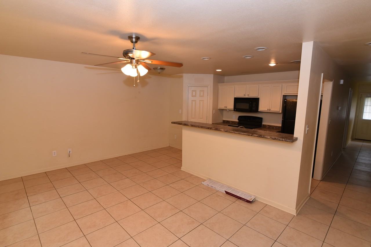 307 Sypert Street ##2 - Photo 3 of 13