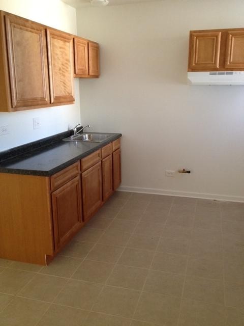 6458 S Fairfield Ave - Photo 3 of 7