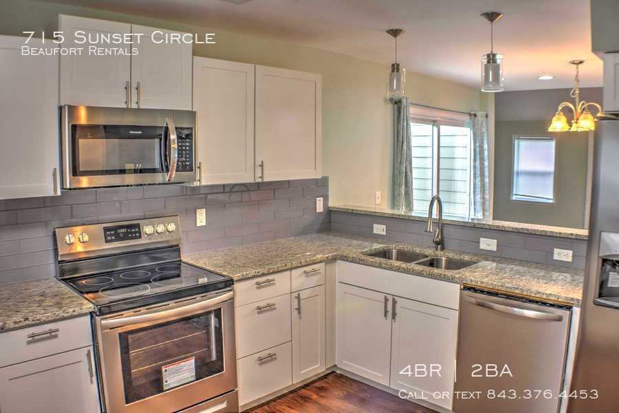 715 Sunset Cir - Photo 3 of 18