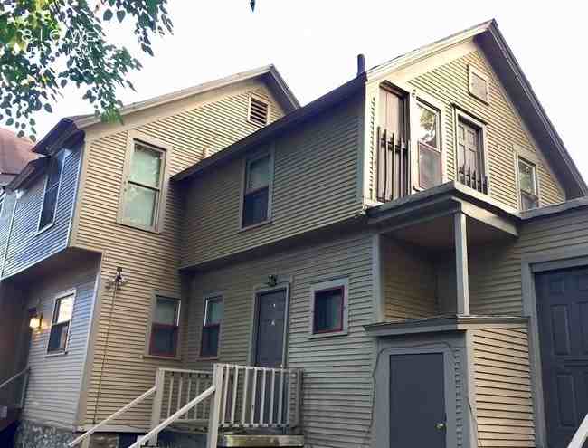 816 Wealthy St Se #2 - Photo 2 of 25