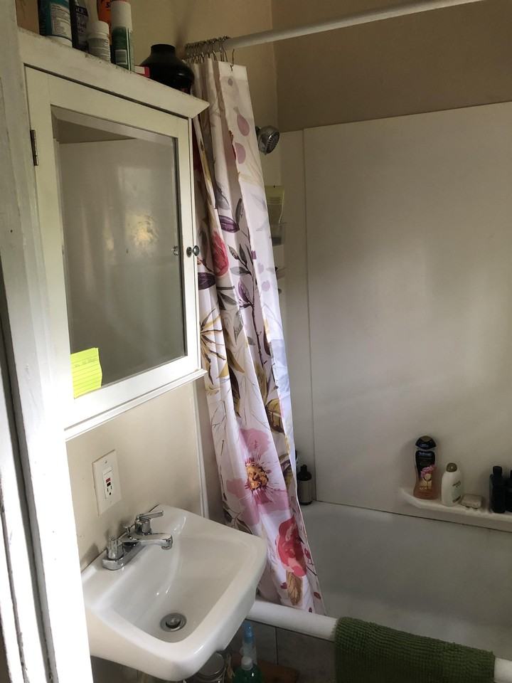 816 Wealthy St Se #2 - Photo 6 of 25