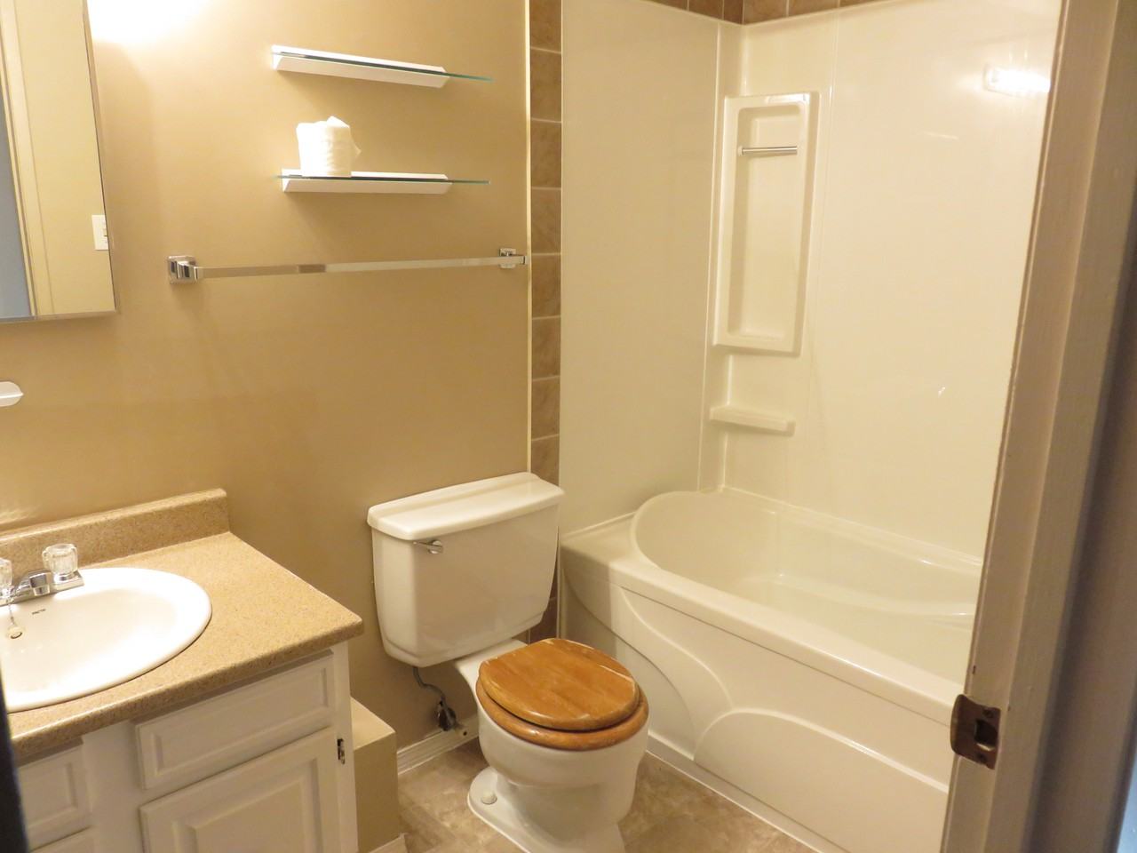 273 Ross Haven Drive - Photo 2 of 9