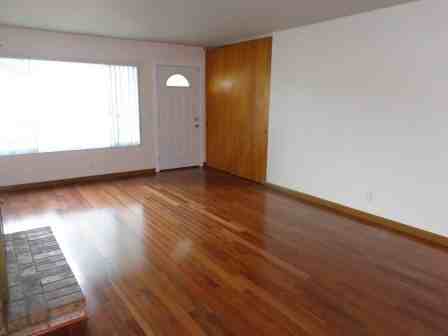 22285 Montgomery St - Photo 2 of 9