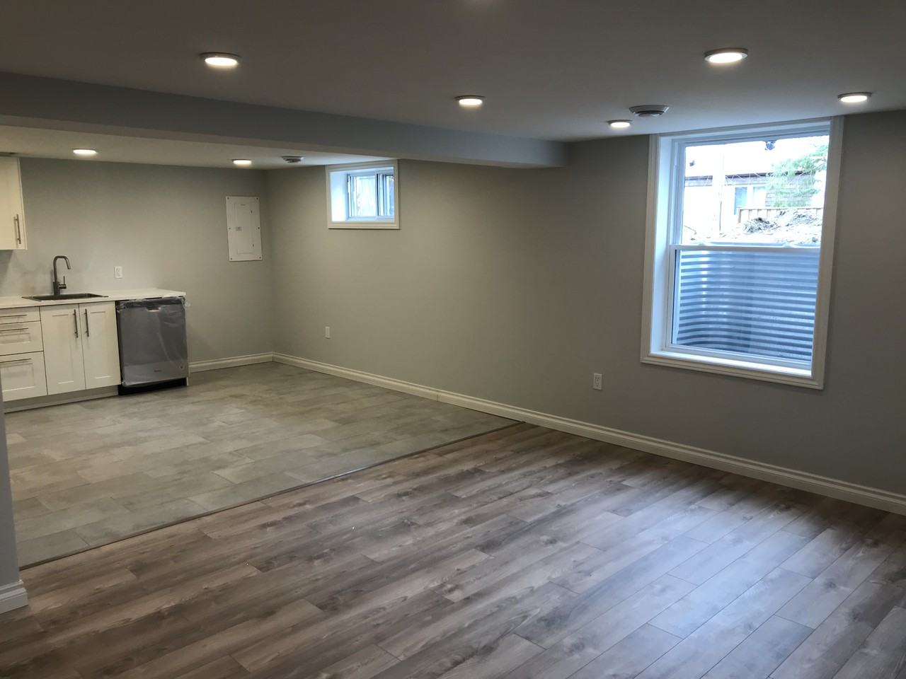 2660 Clarenda Street #B - Photo 3 of 10