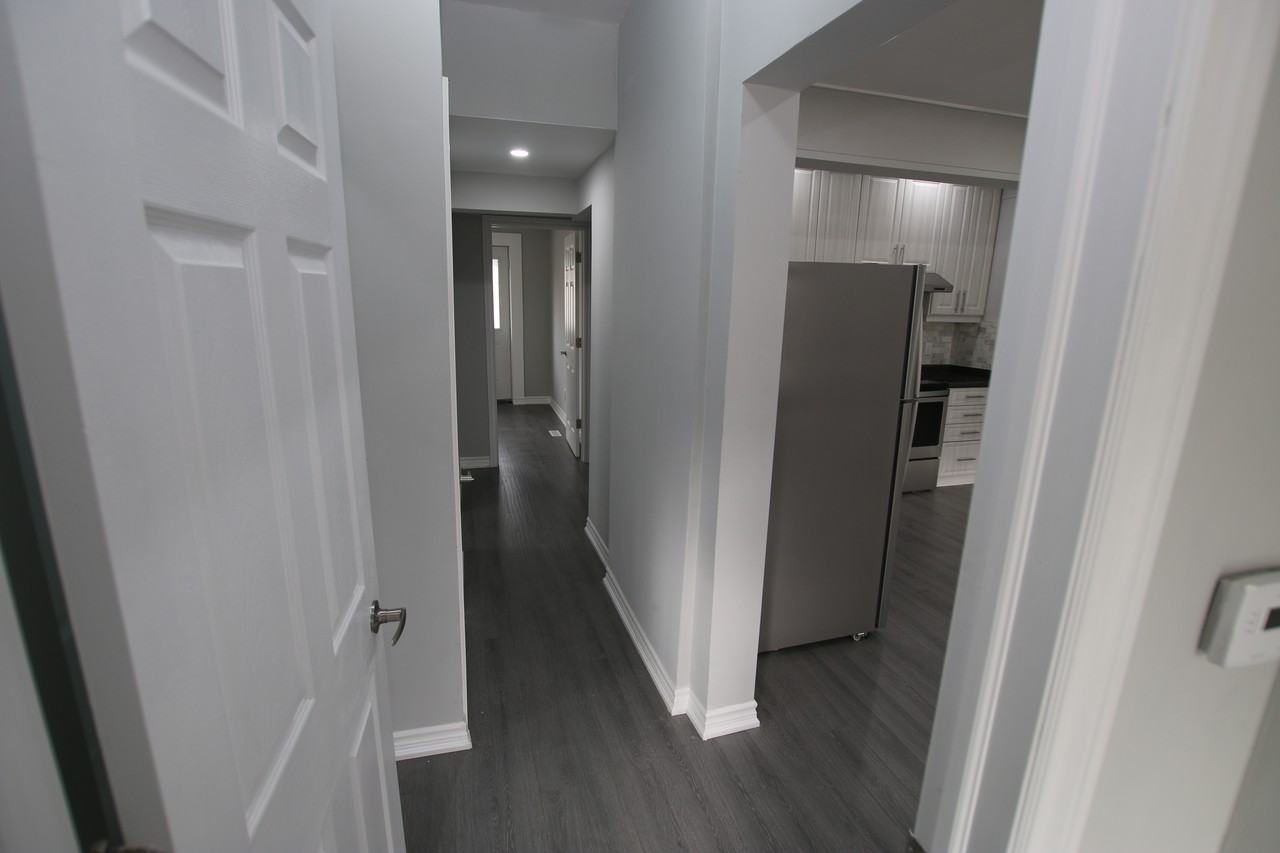 297 Cumberland Avenue - Photo 2 of 9