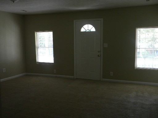 405 Bluegrass Ave - Photo 2 of 8
