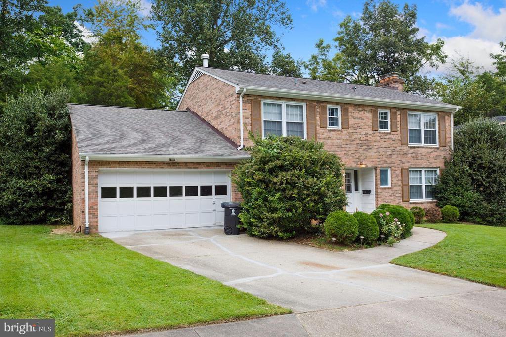 4131 27th St N - Photo 3 of 34