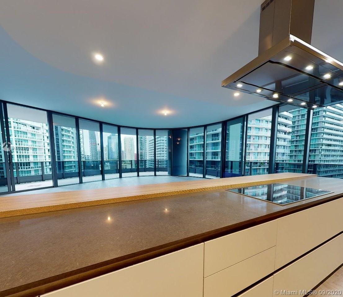 Brickell Flatiron - Photo 3 of 16