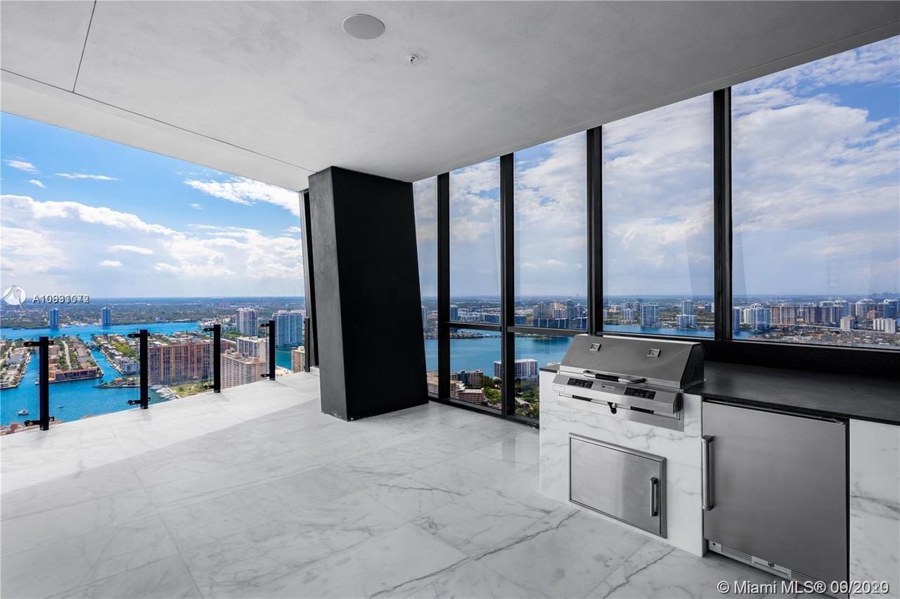 MUSE CONDO - Photo 2 of 12