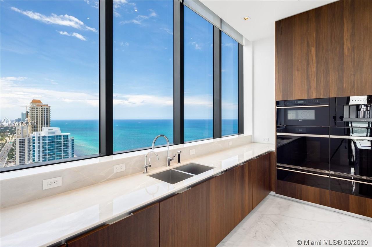 MUSE CONDO - Photo 3 of 12