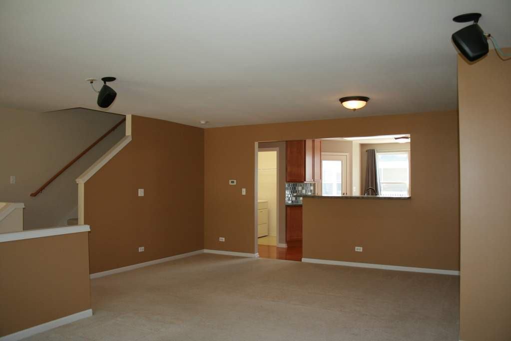 2462 Emily Ln - Photo 3 of 22
