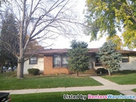 1363 E Idaho Ave - Photo 2 of 10