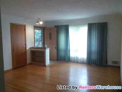 1363 E Idaho Ave - Photo 3 of 10