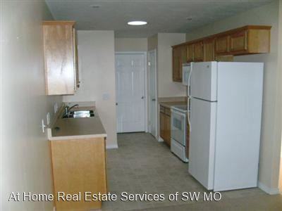 117-119 W Wade - Photo 2 of 7