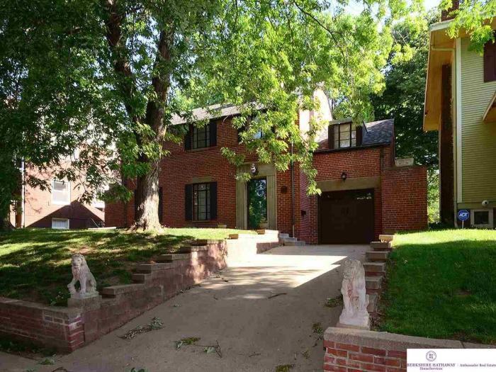 3438 Webster St - Photo 2 of 29