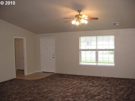 233 NE Rose Ridge Dr - Photo 3 of 7