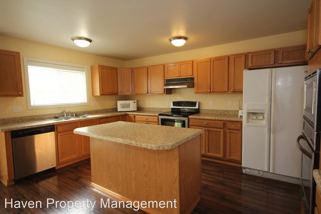 29780 214th Ave Se - Photo 3 of 11