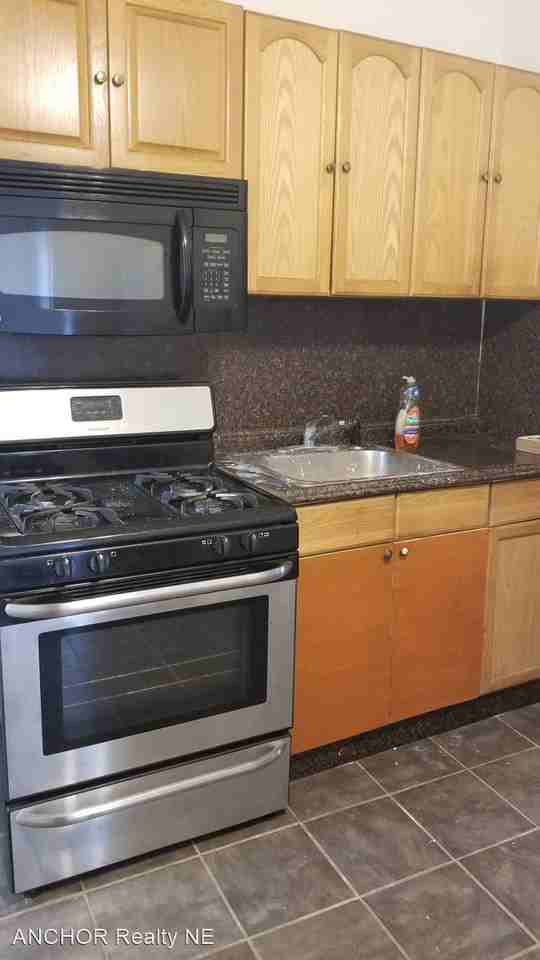 119 S 54th St - Photo 3 of 8