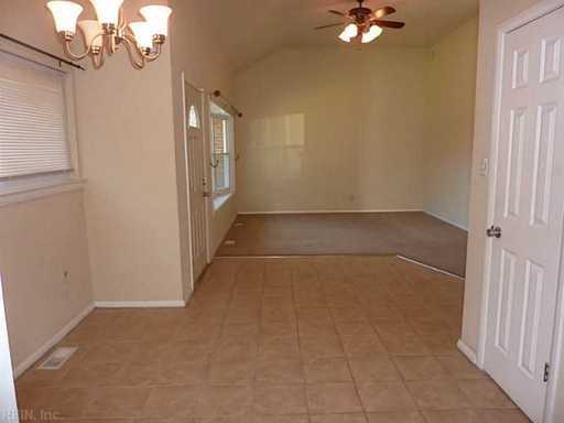 404 Beacon Hill Cir - Photo 2 of 8