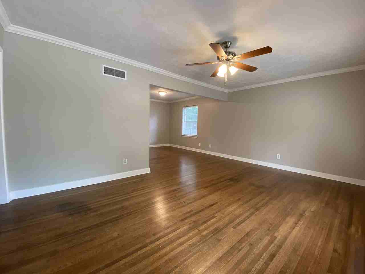 1085 S Perkins Rd - Photo 3 of 12